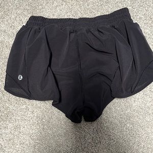 Hotty Hot Lululemon shorts 2.5 in women’s size 4